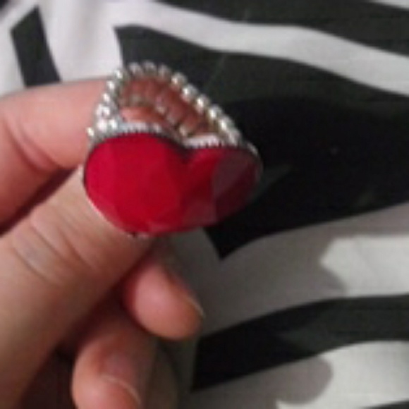 Ring - Picture 3 of 3